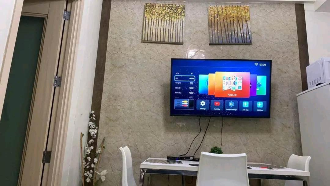 CHATEAU ELYSEE a8 near Airport and Sm mall, WIFI