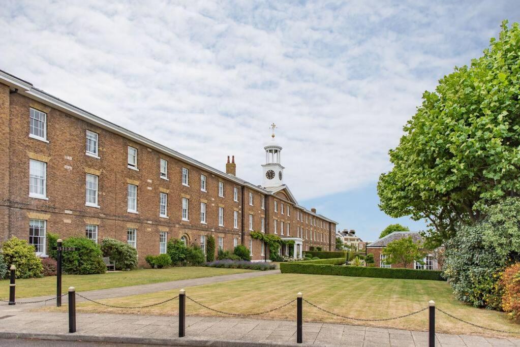 Admiralty House