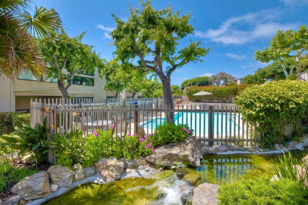 Oceanfront Luxury, Fully Remodeled, Five-Star