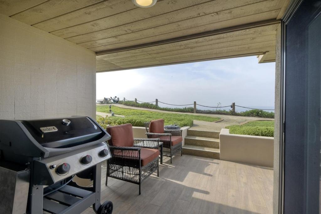 Oceanfront Luxury, Fully Remodeled, Five-Star