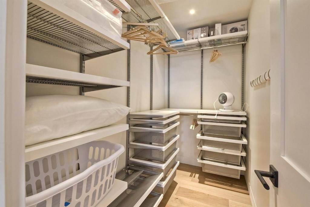 Oceanfront Luxury, Fully Remodeled, Five-Star