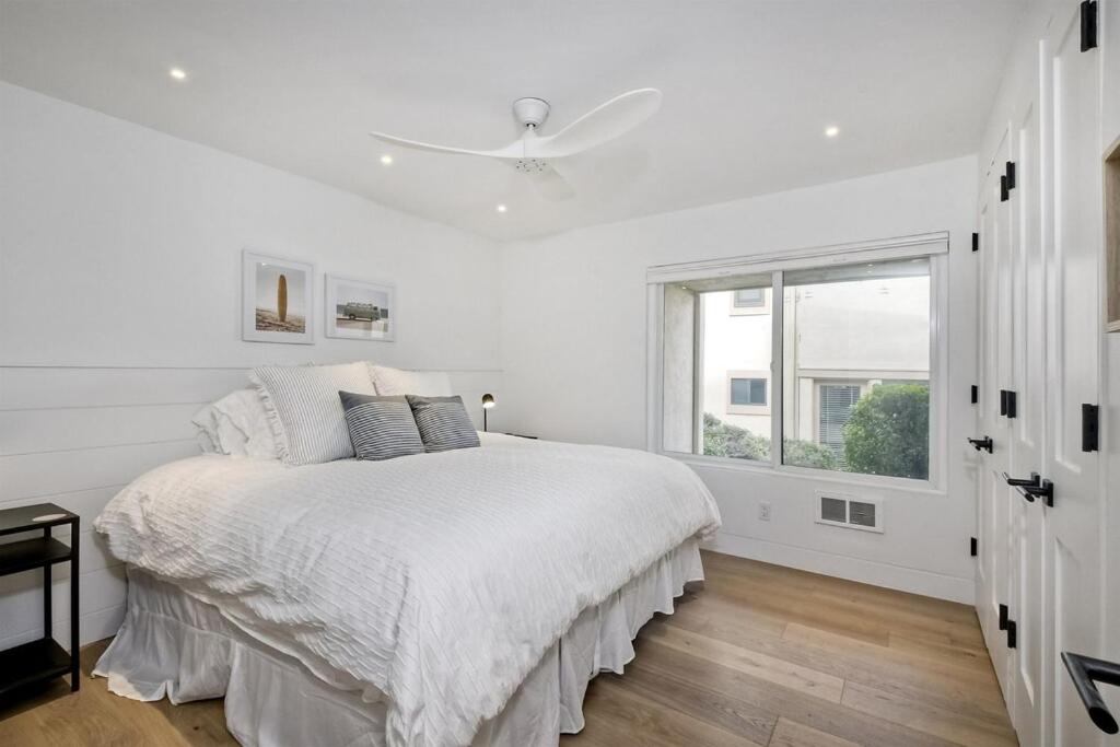Oceanfront Luxury, Fully Remodeled, Five-Star