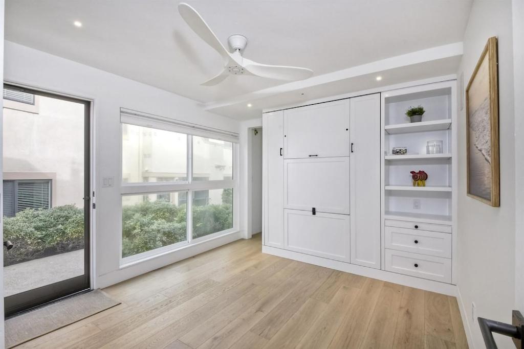 Oceanfront Luxury, Fully Remodeled, Five-Star