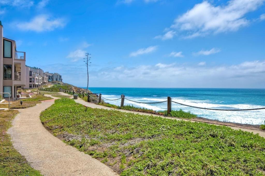 Oceanfront Luxury, Fully Remodeled, Five-Star