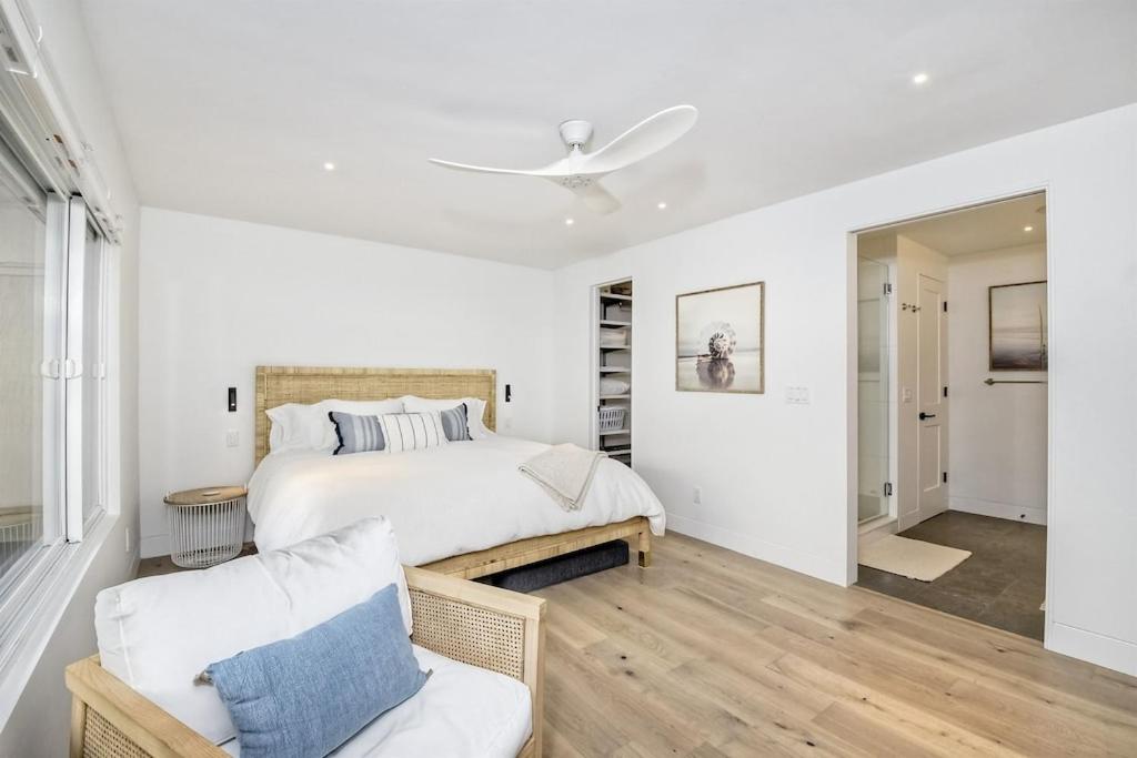 Oceanfront Luxury, Fully Remodeled, Five-Star