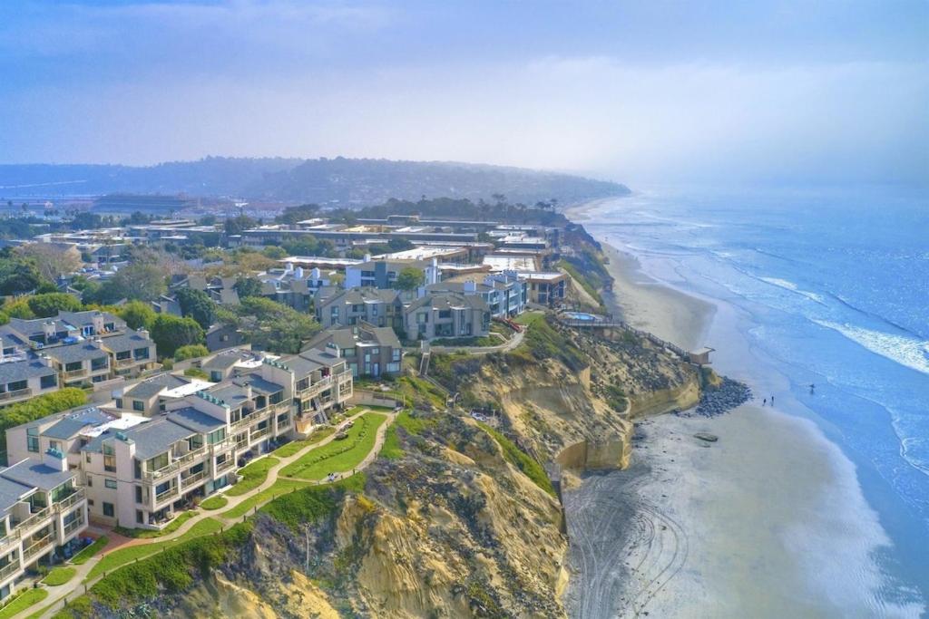 Oceanfront Luxury, Fully Remodeled, Five-Star