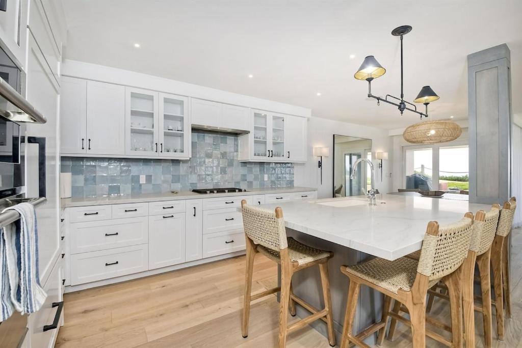 Oceanfront Luxury, Fully Remodeled, Five-Star