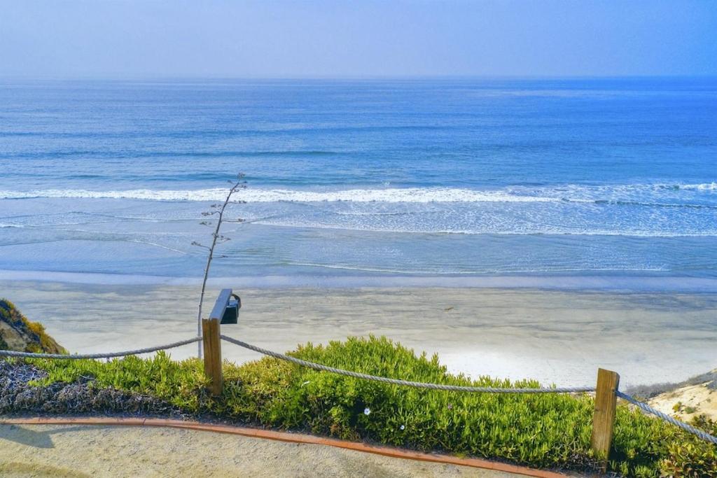 Oceanfront Luxury, Fully Remodeled, Five-Star