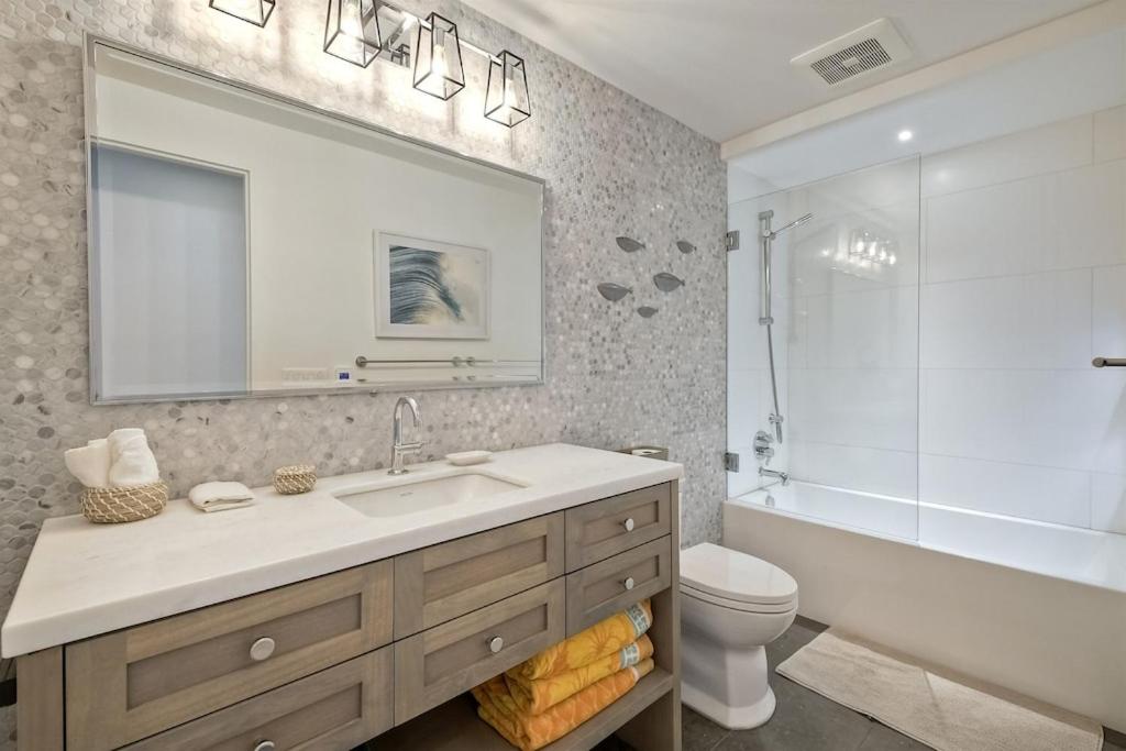 Oceanfront Luxury, Fully Remodeled, Five-Star