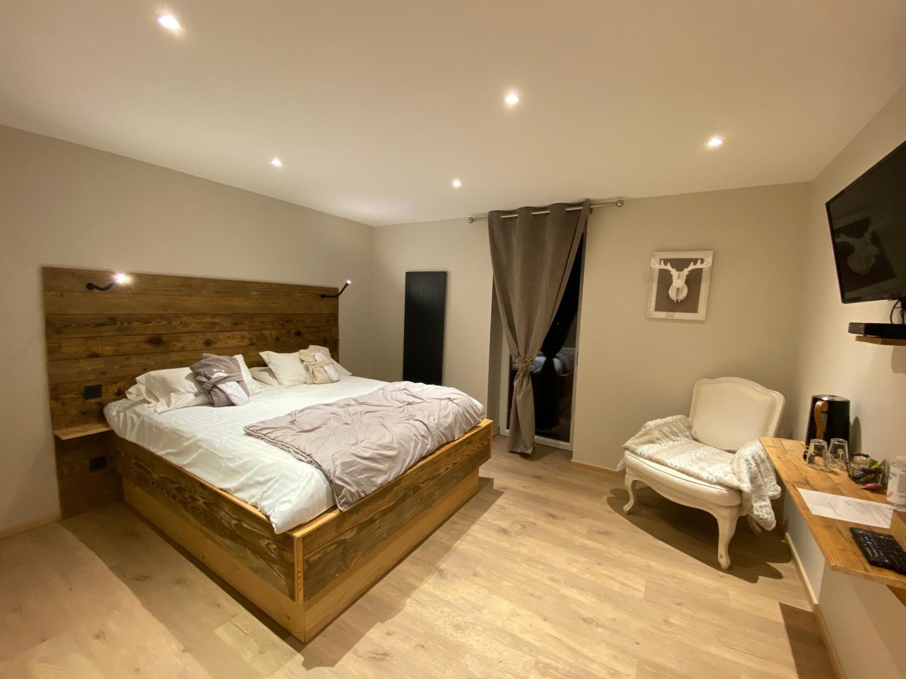 Maison La Devinière - sauna et spa compris accessibles toute l'année