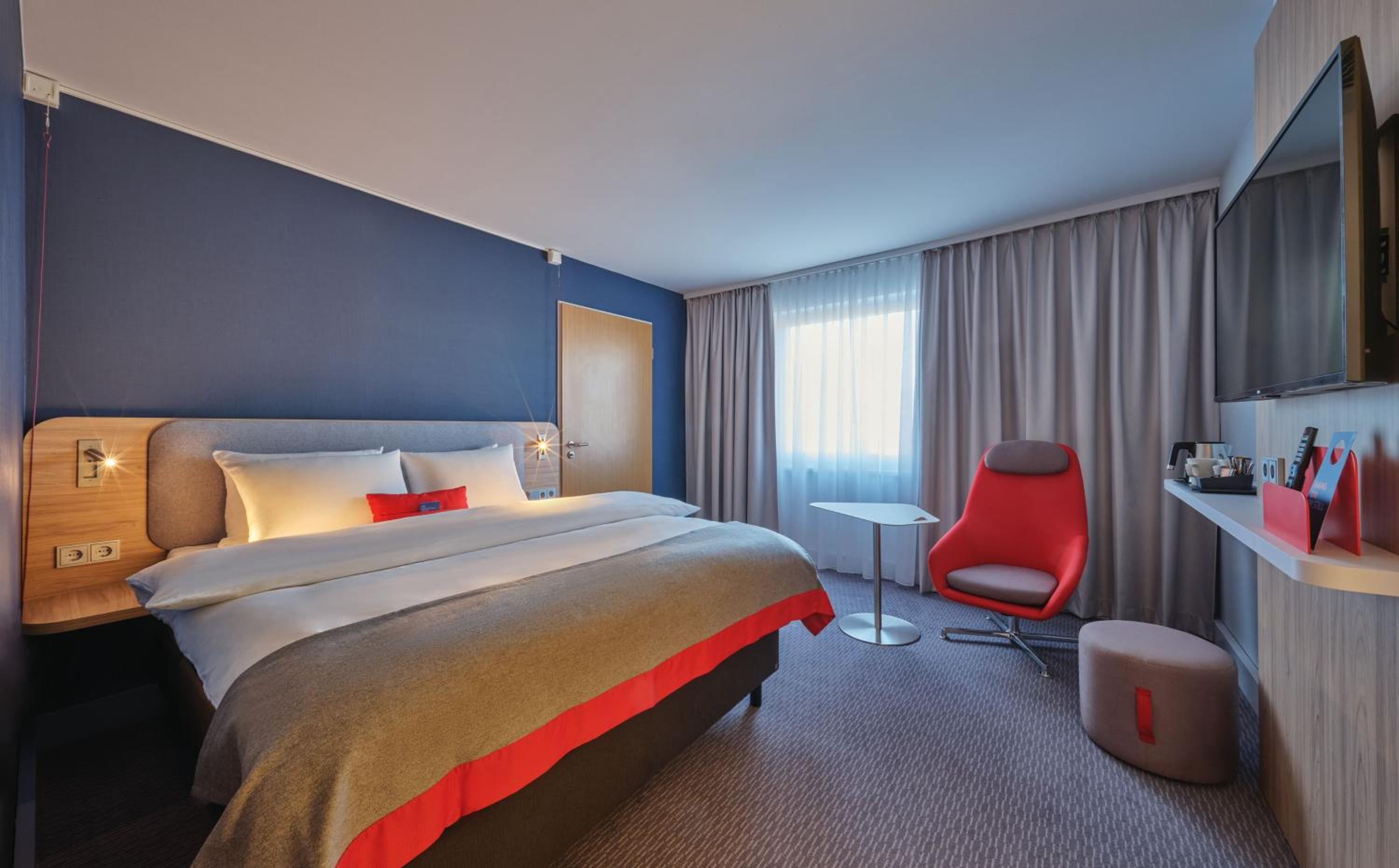 Holiday Inn Express Frankfurt Messe, an IHG Hotel - Property Image 2