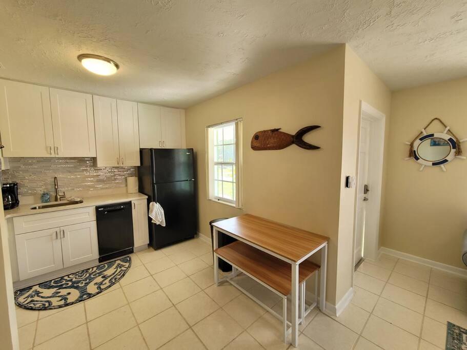 Beachy Sarasota Duplex view 5