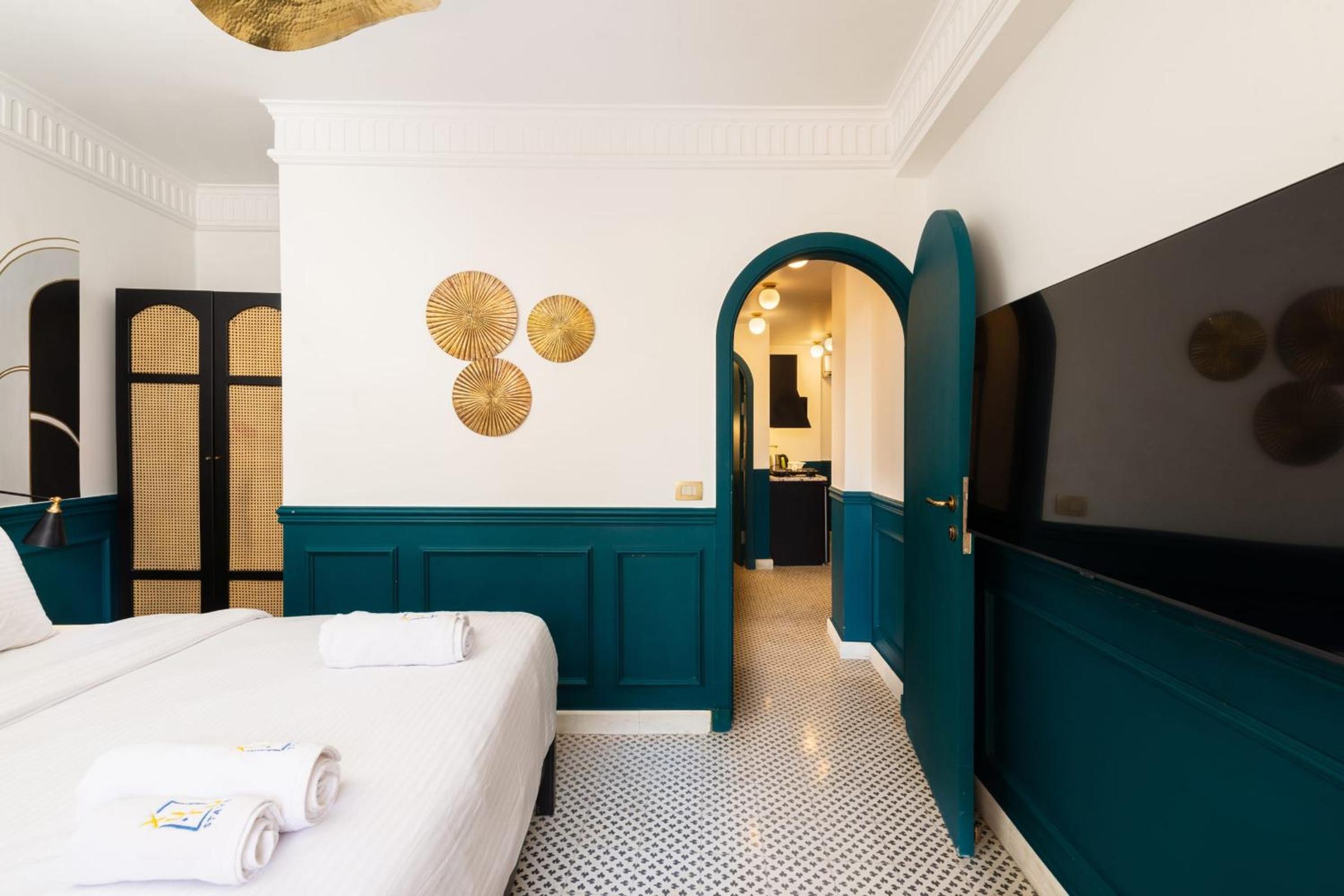 The Neat Nostalgic 2BDR Apt Cairo's Downtown