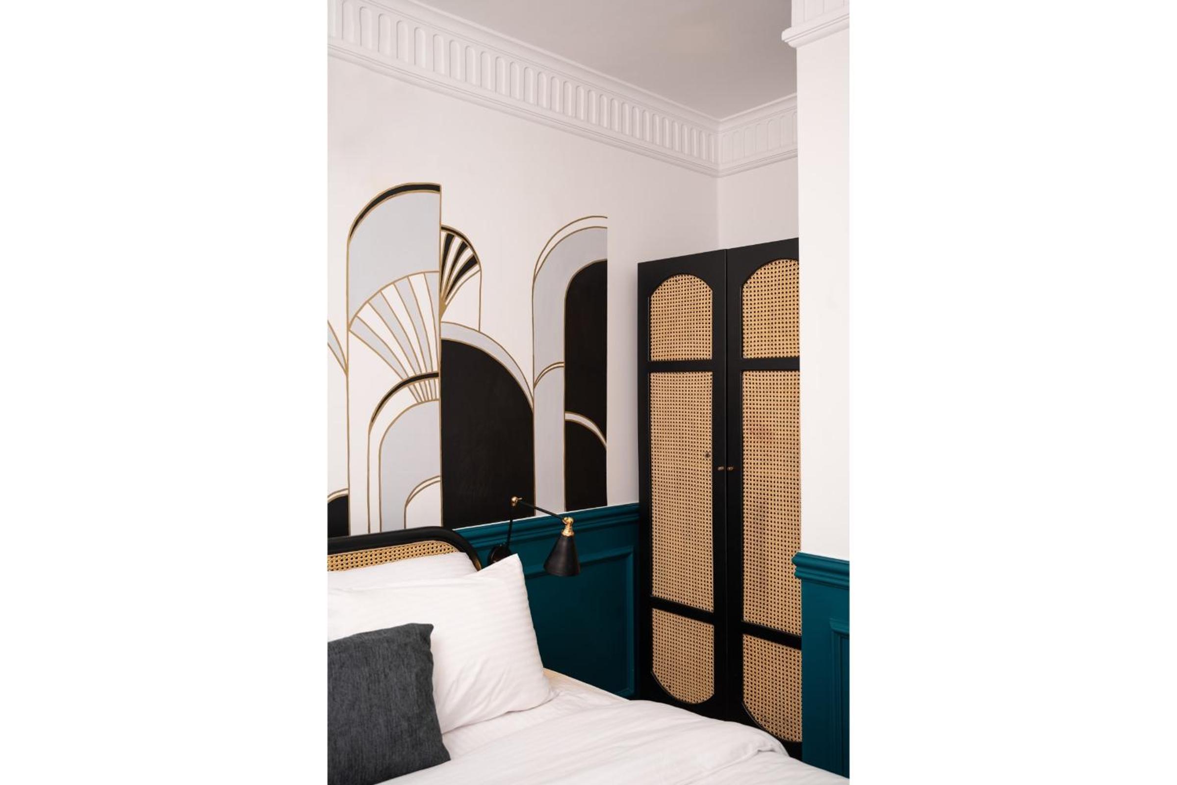 The Neat Nostalgic 2BDR Apt Cairo's Downtown