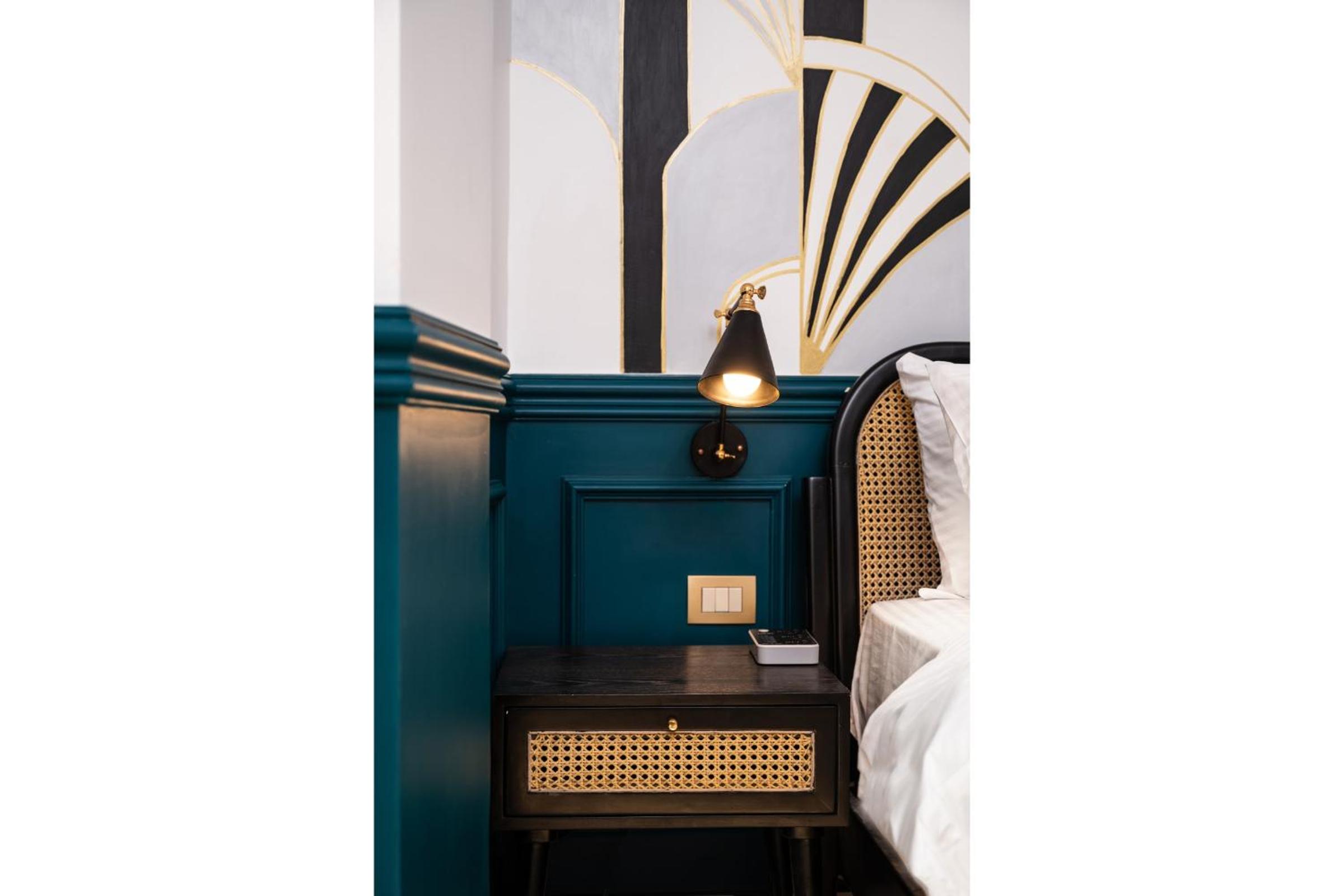 The Neat Nostalgic 2BDR Apt Cairo's Downtown