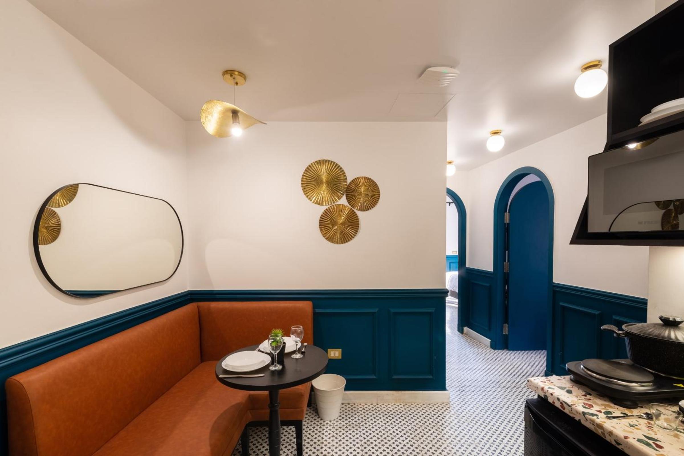 The Neat Nostalgic 2BDR Apt Cairo's Downtown