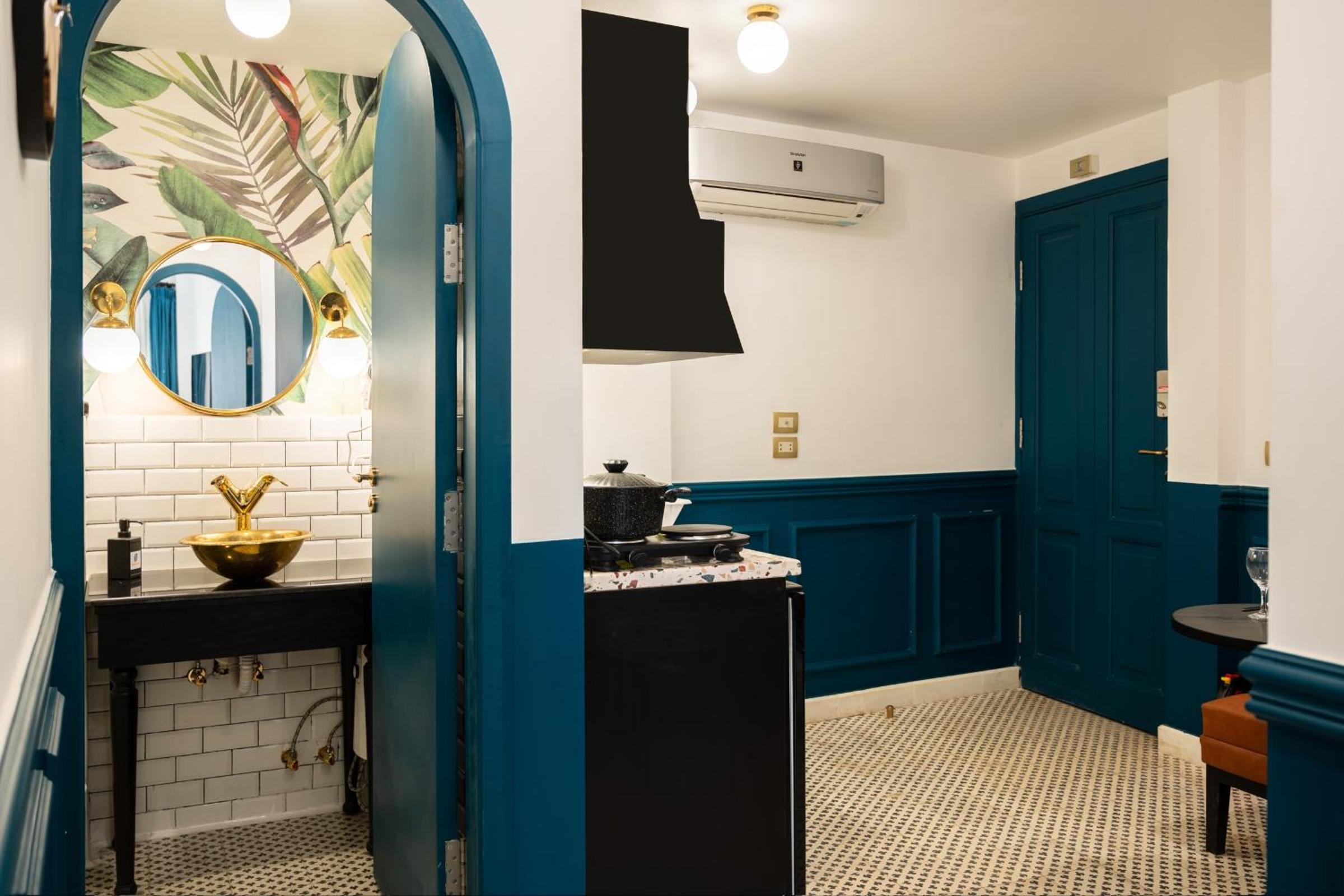 The Neat Nostalgic 2BDR Apt Cairo's Downtown