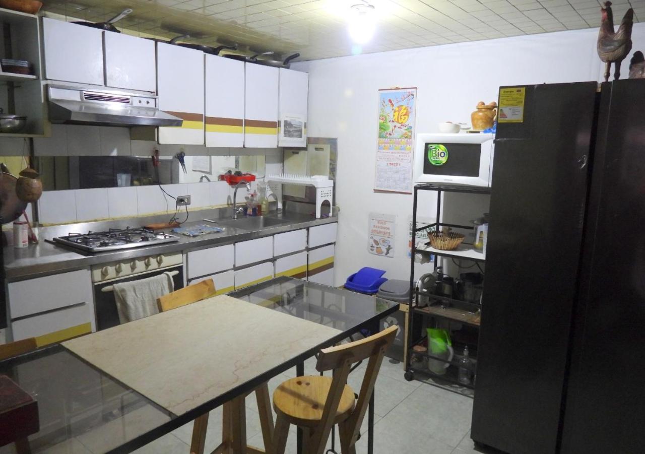CASA LATINO