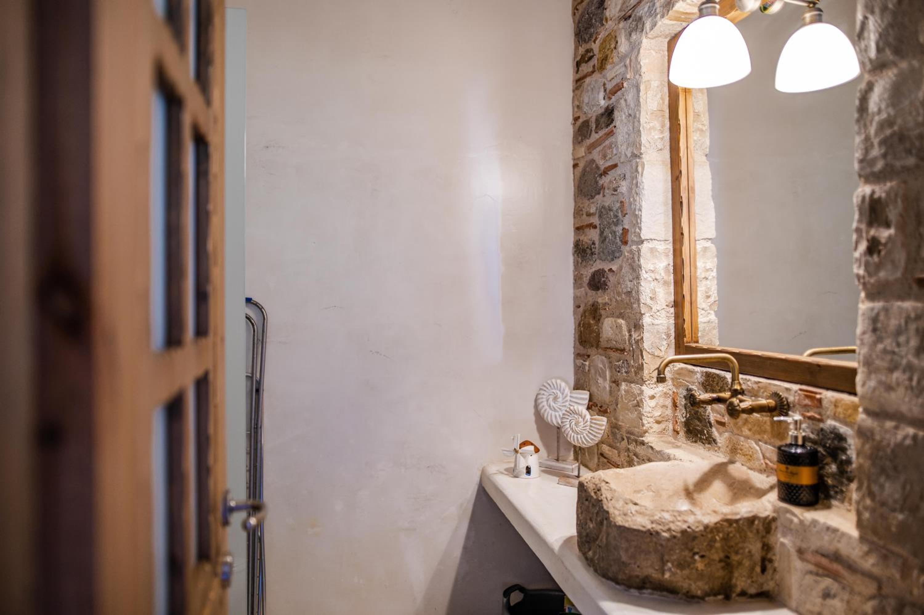 Chaihoutes stone villa into Olive farm in Zia
