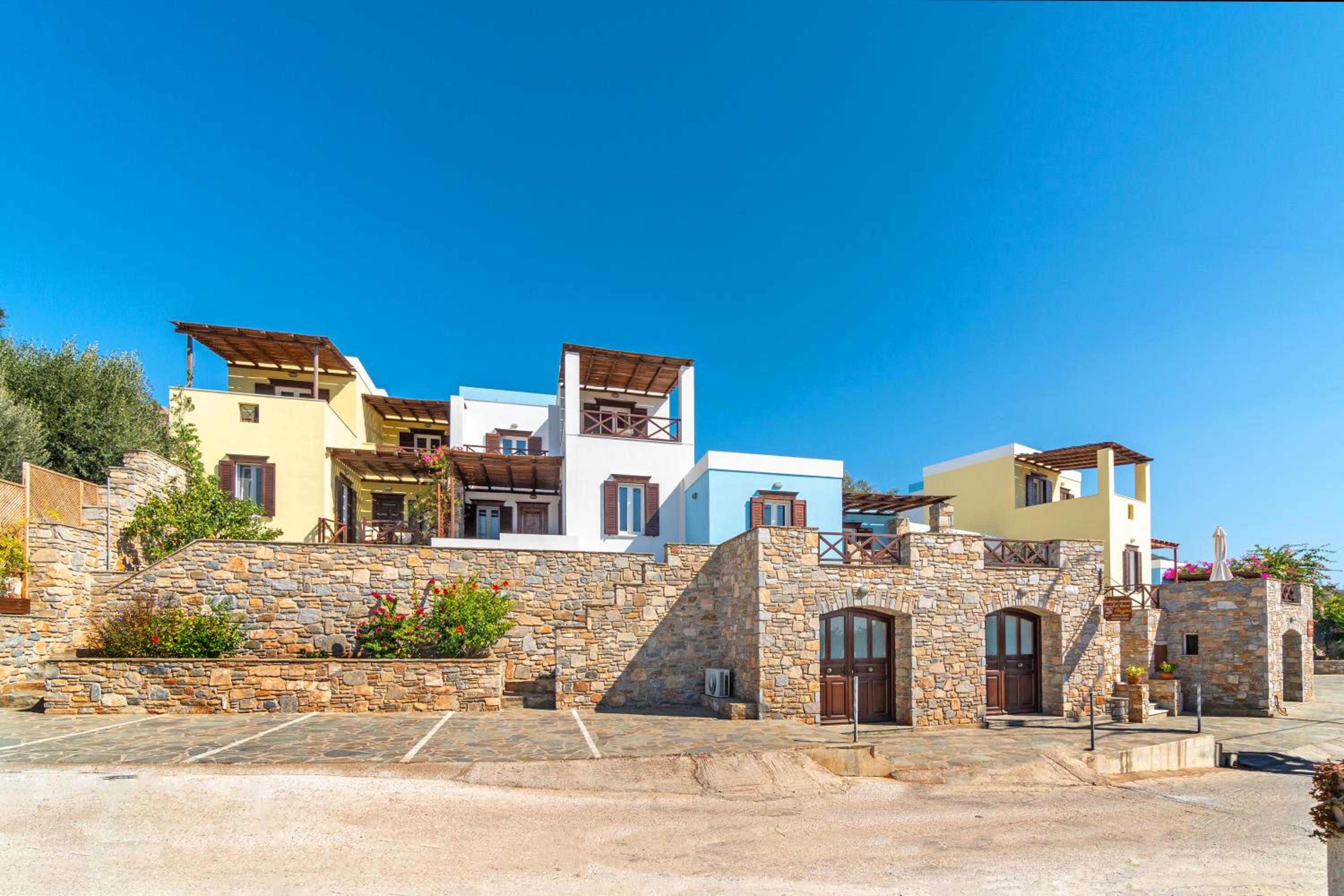Reggina's Apartments view 4