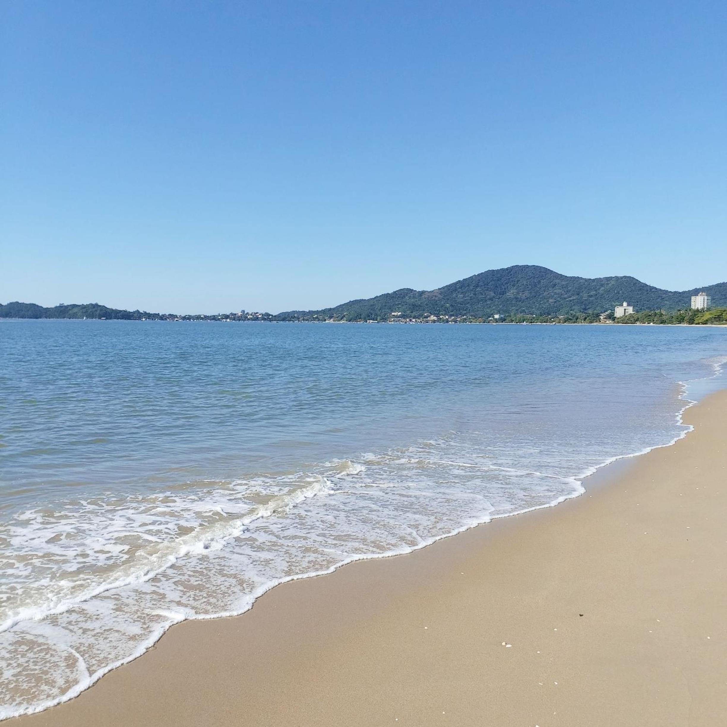 Curta Praia da Armação - Casa Girassol
