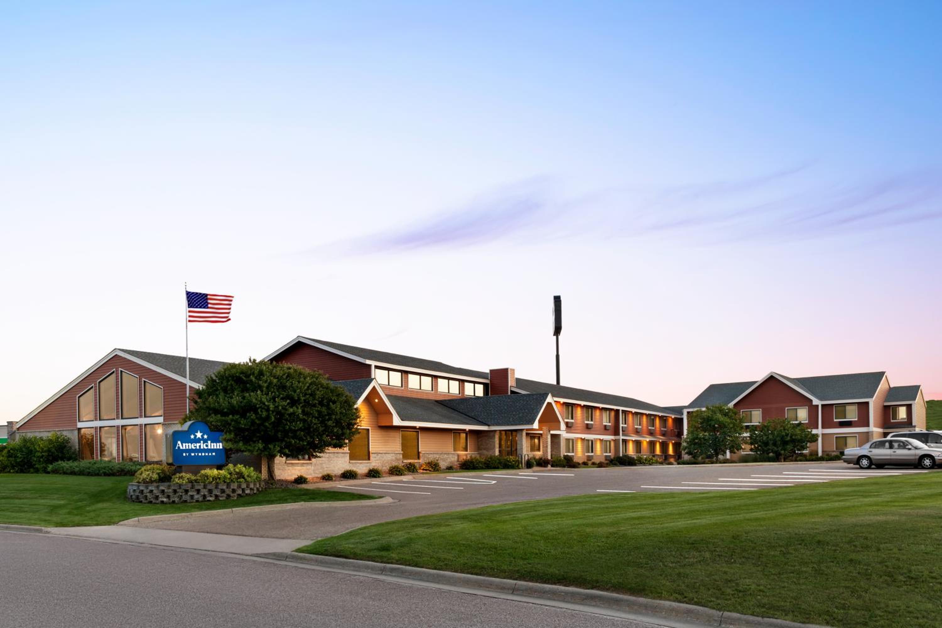 AmericInn by Wyndham Sauk Centre - Property Image 4
