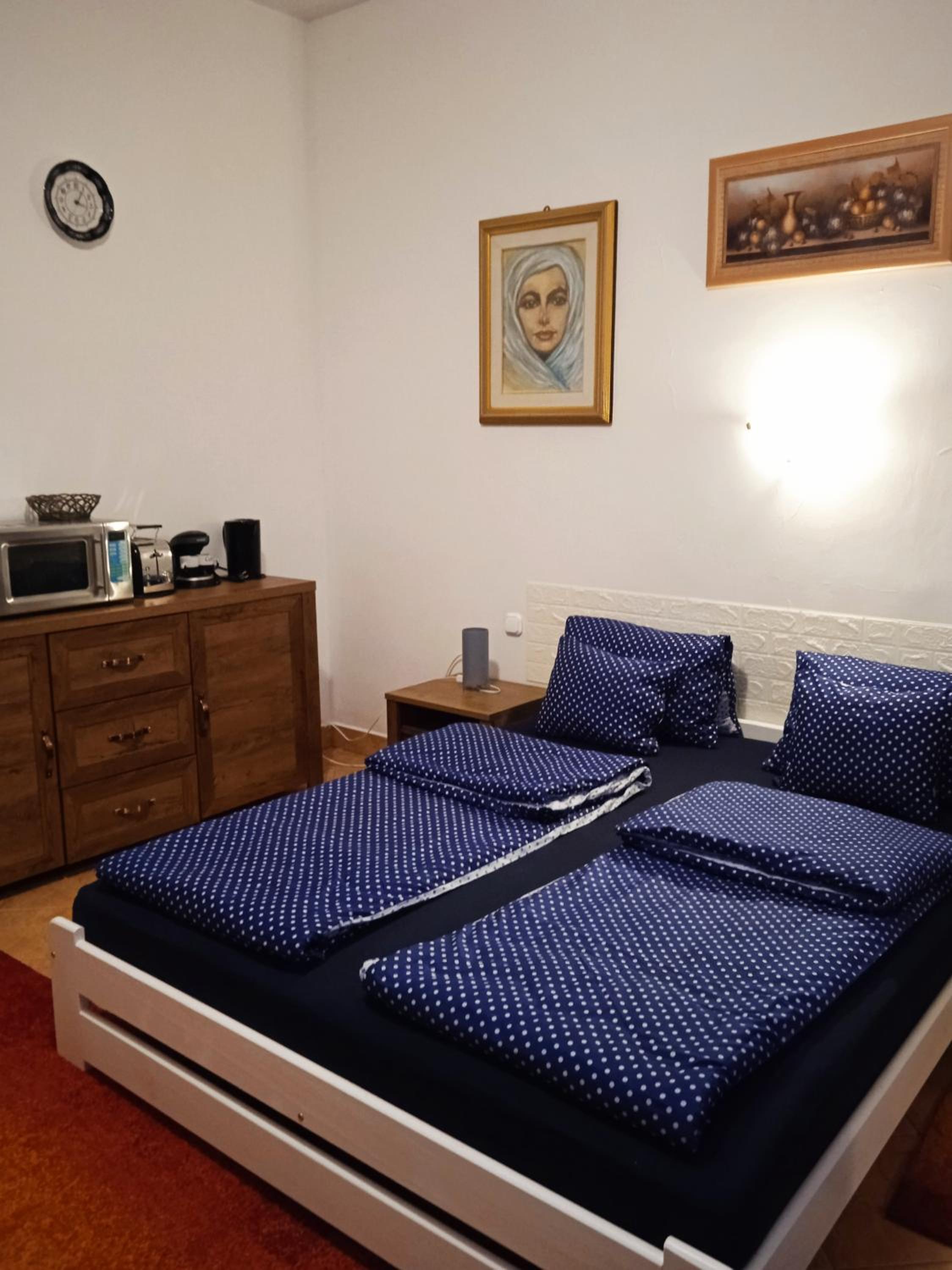 Photo 33