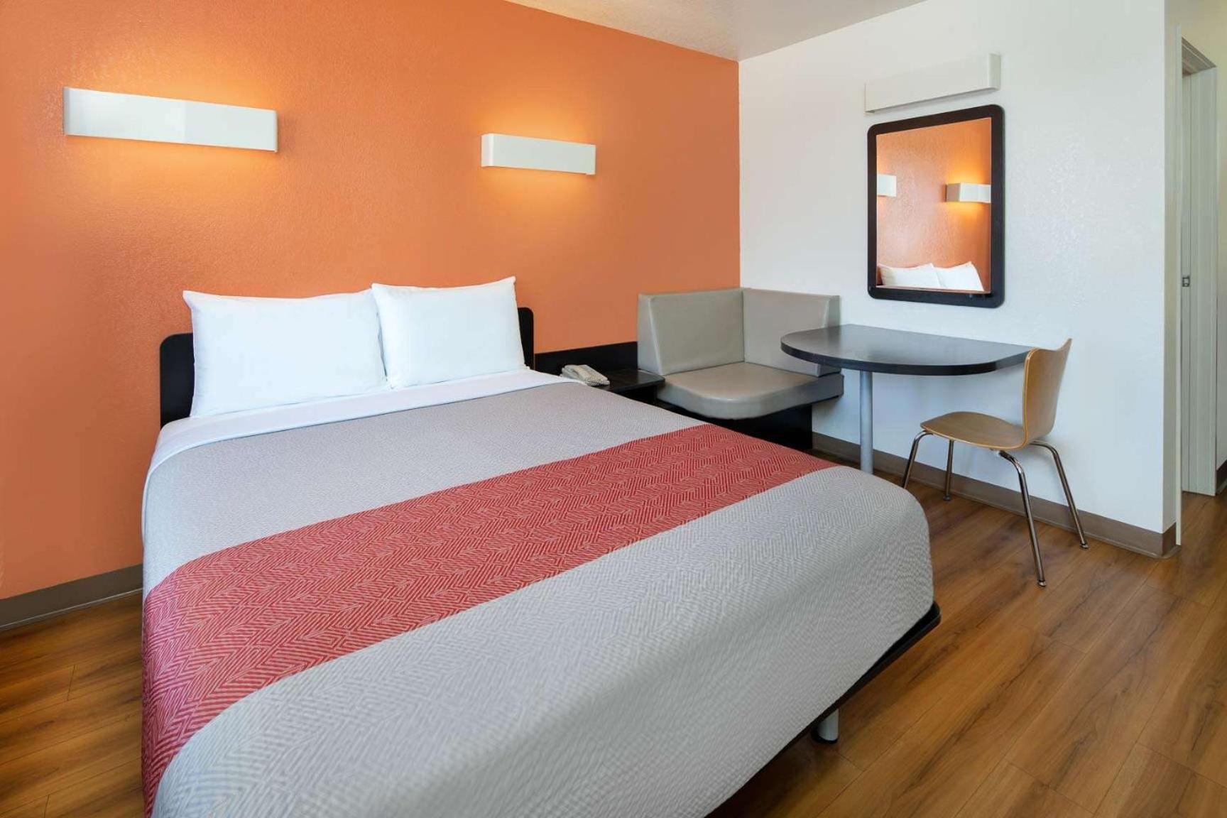 Motel 6-Arcadia, CA - Los Angeles - Pasadena Area - Property Image 13
