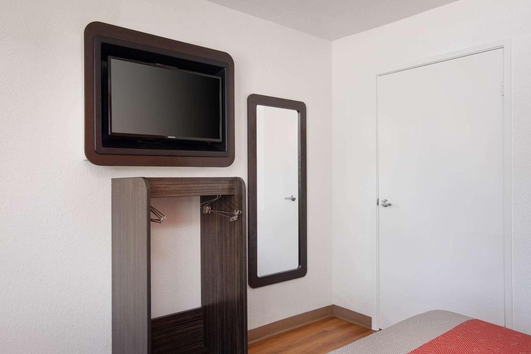 Motel 6-Arcadia, CA - Los Angeles - Pasadena Area - Property Image 1
