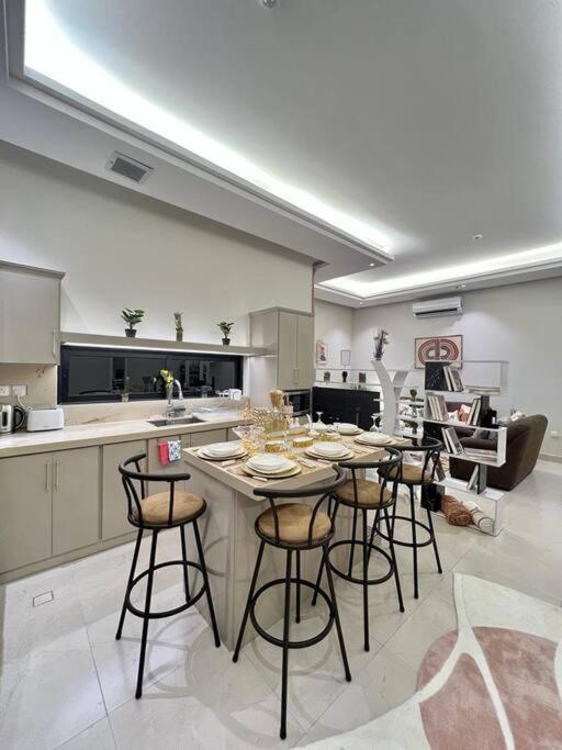 Elite Apartment 1