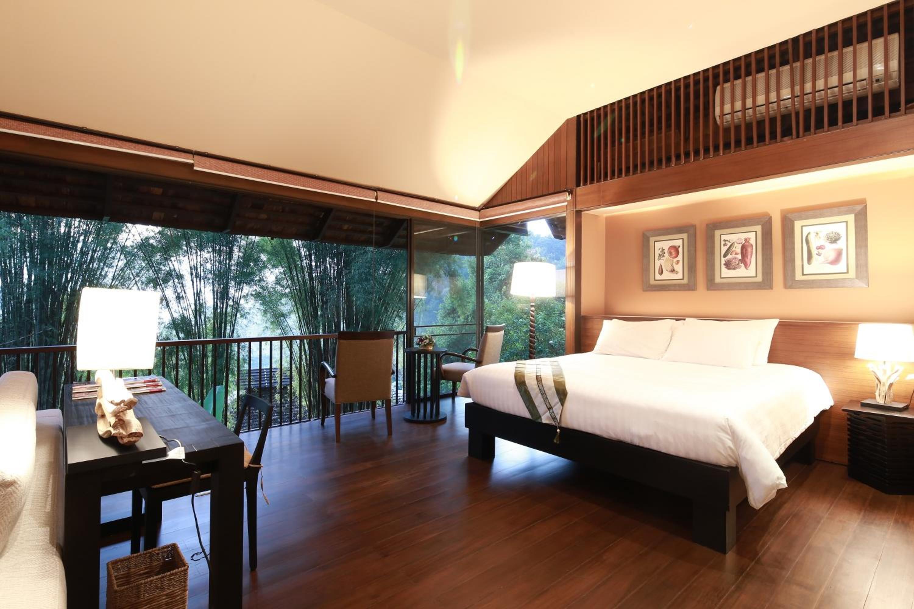 Vanilla hill (hill lodge)