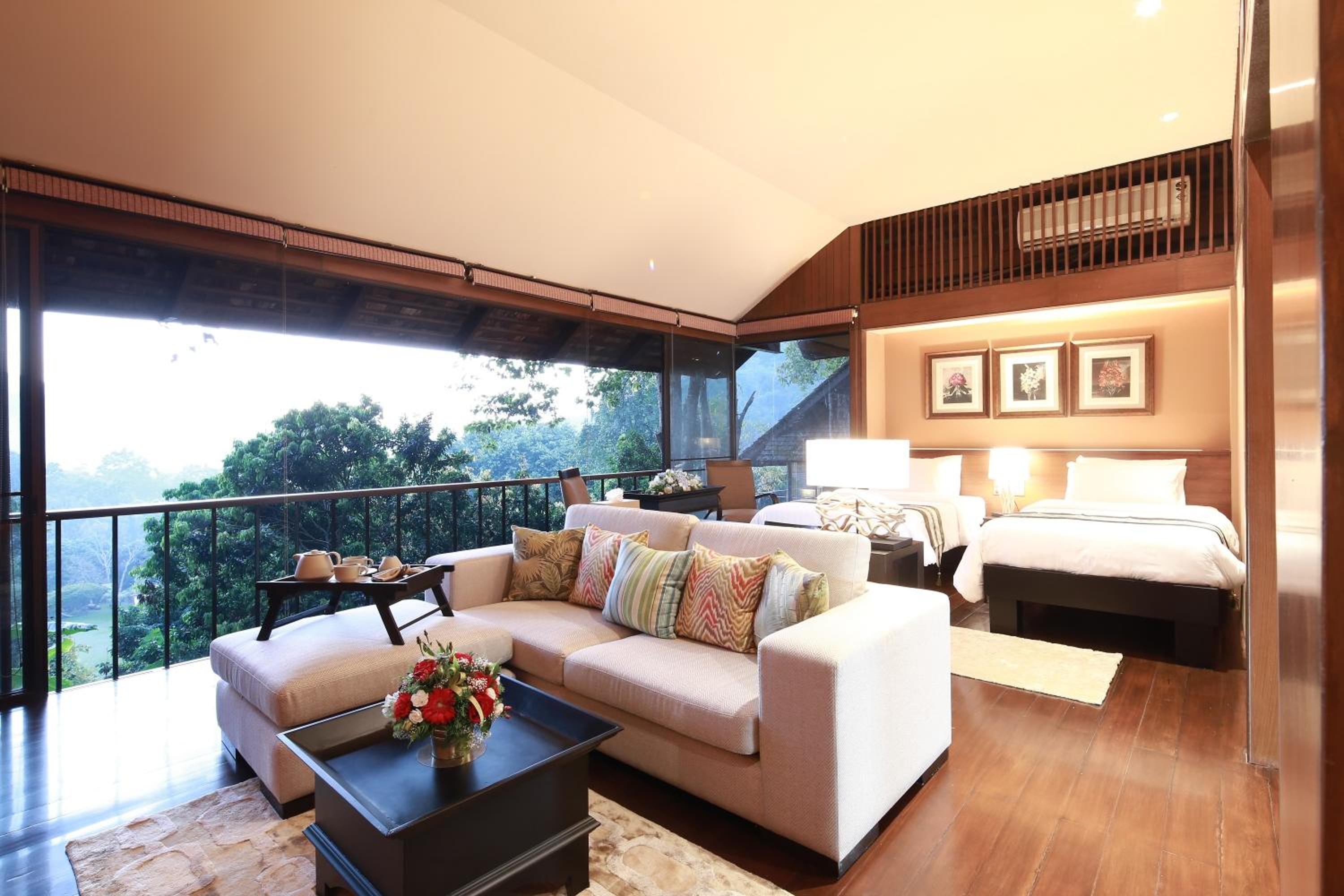 Vanilla hill (hill lodge)