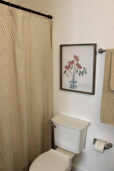 Upgraded Condo Close to All the Tempe Action view 2