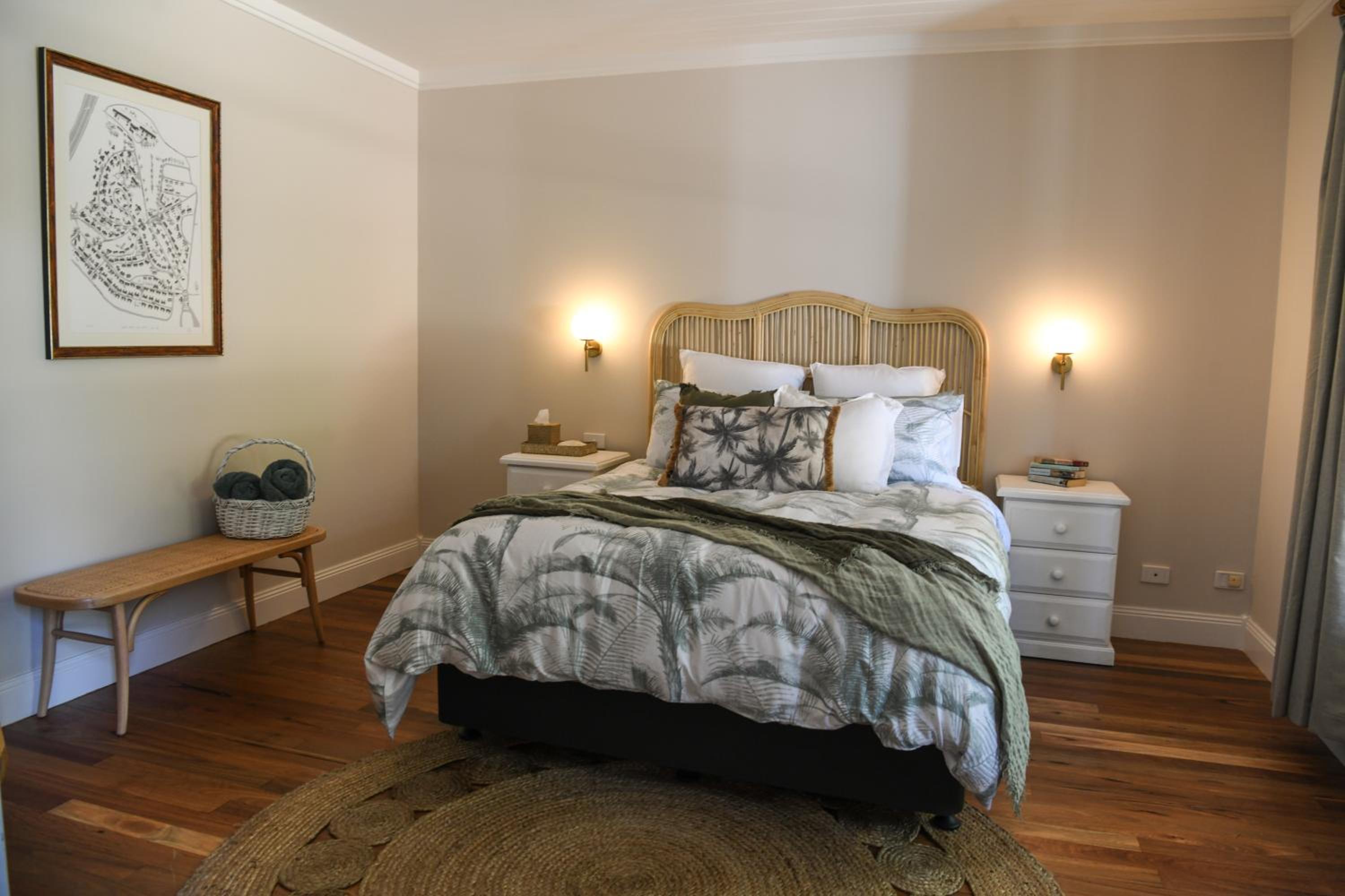 Tamworth Country Escape with a beautiful swimming pool!
