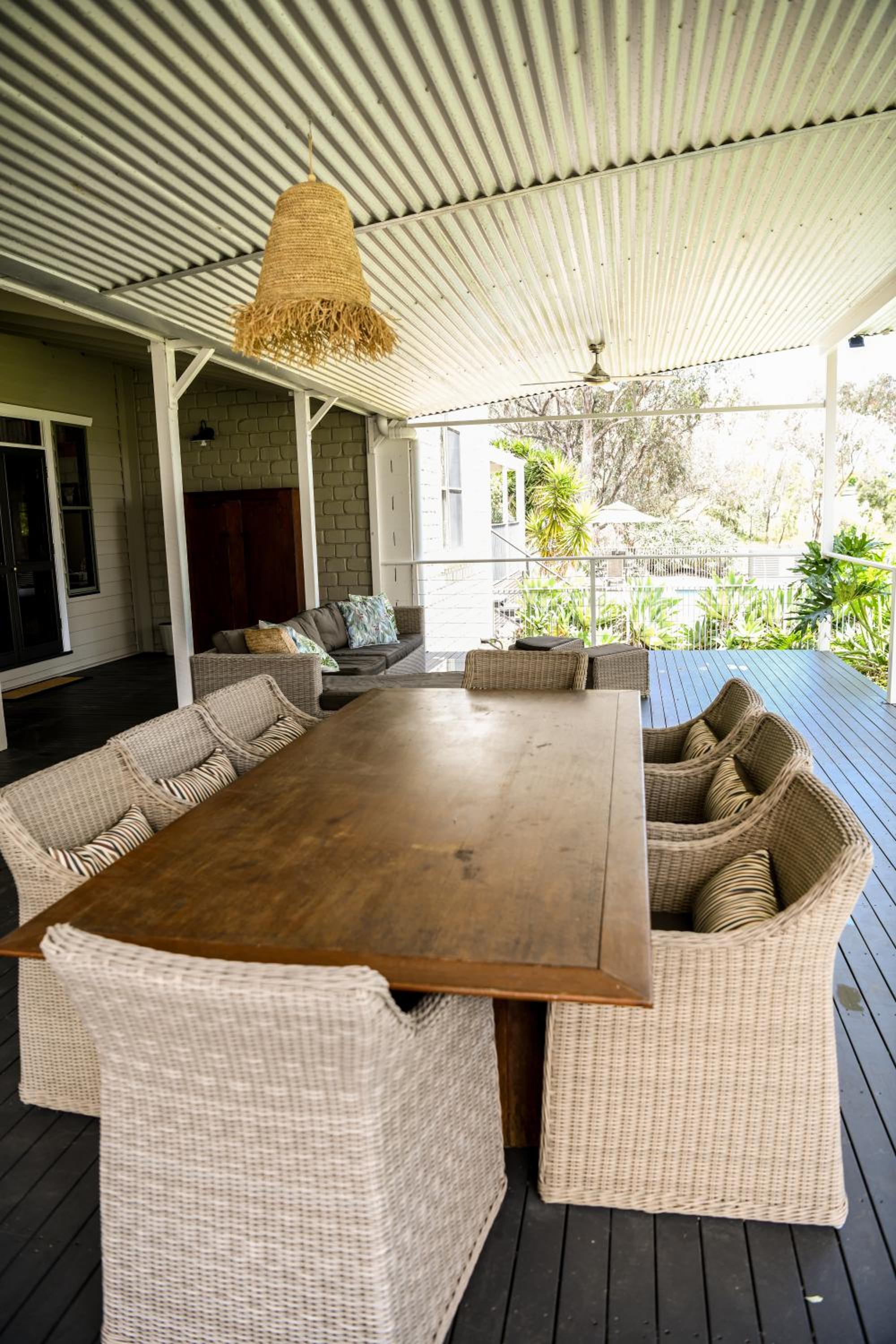 Tamworth Country Escape with a beautiful swimming pool!