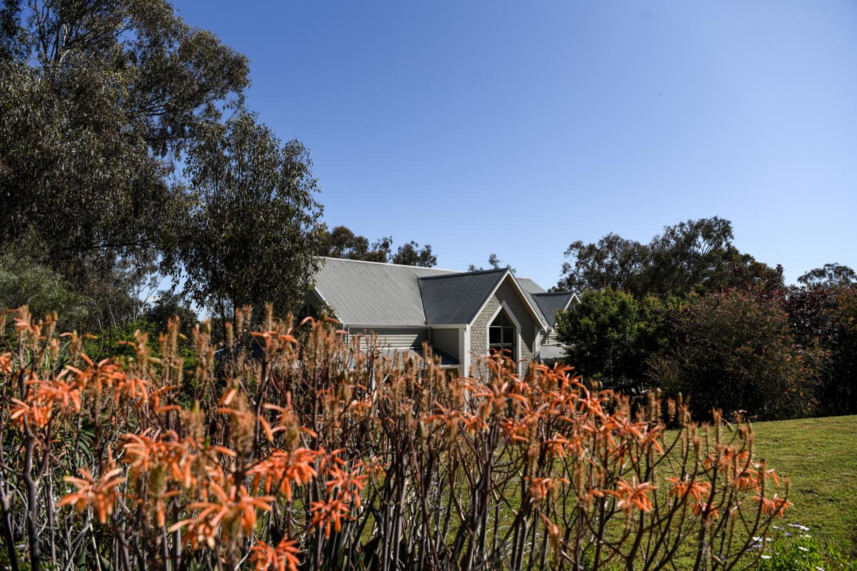 Tamworth Country Escape with a beautiful swimming pool!