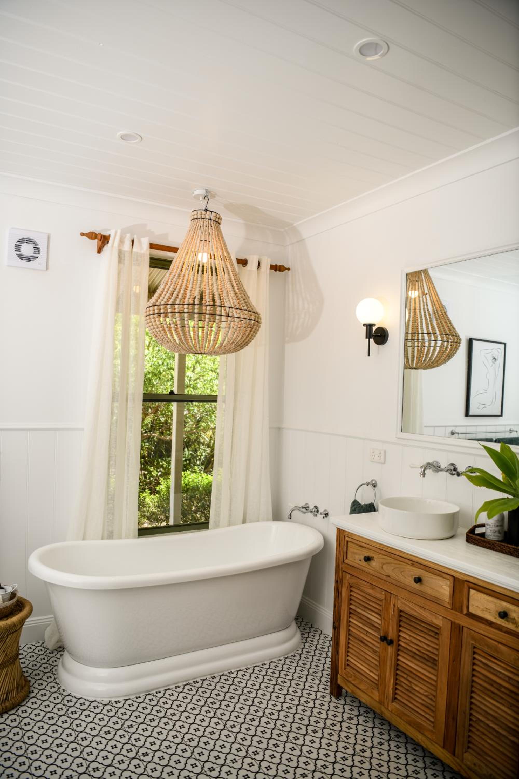 Tamworth Country Escape with a beautiful swimming pool!