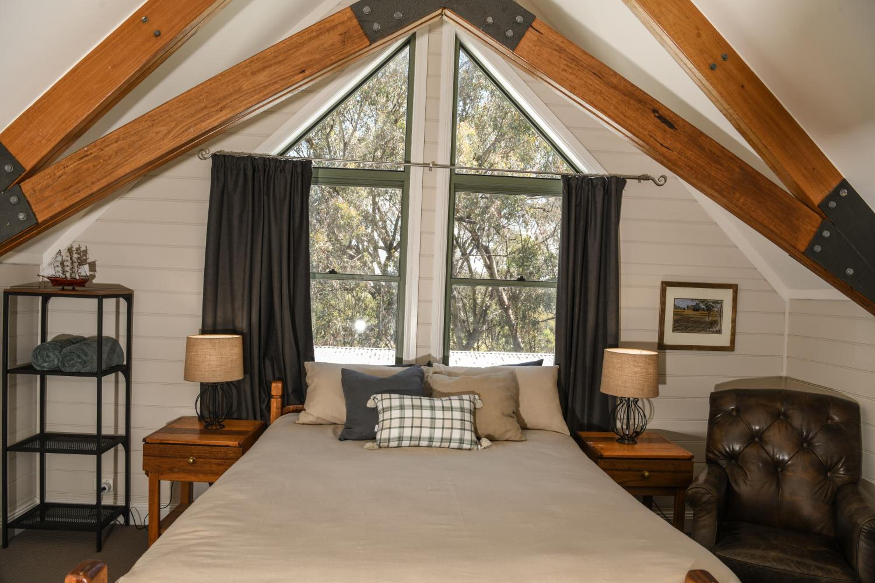 Tamworth Country Escape with a beautiful swimming pool!