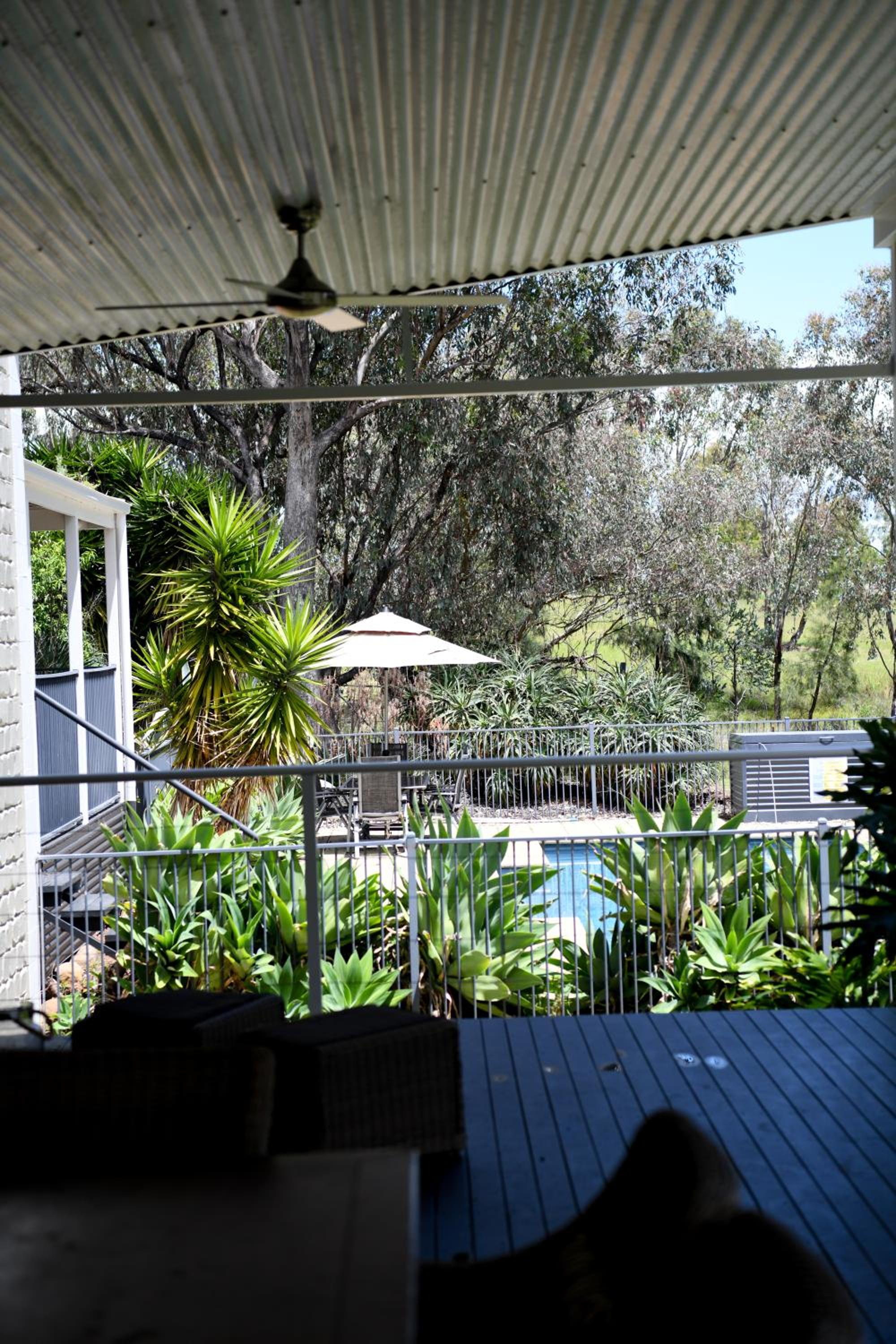 Tamworth Country Escape with a beautiful swimming pool!