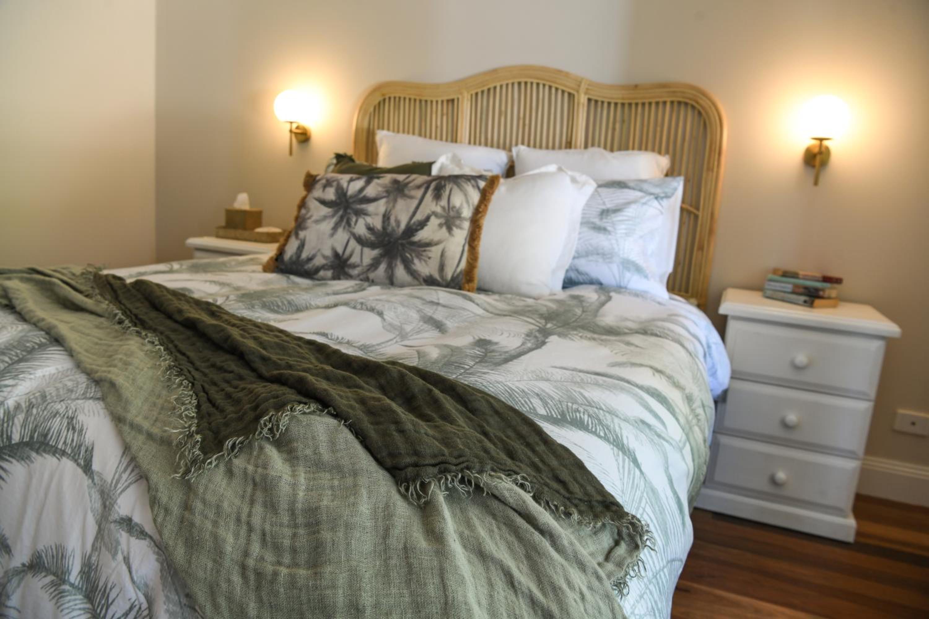 Tamworth Country Escape with a beautiful swimming pool!