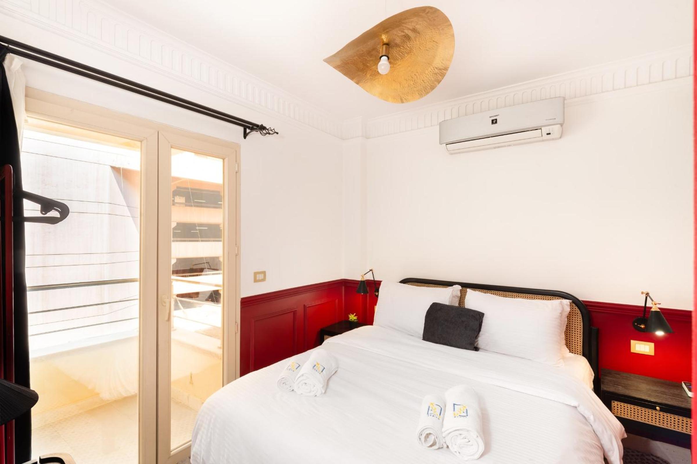 The Red-Hot Retro 2BDR Apt Cairo's Downtown