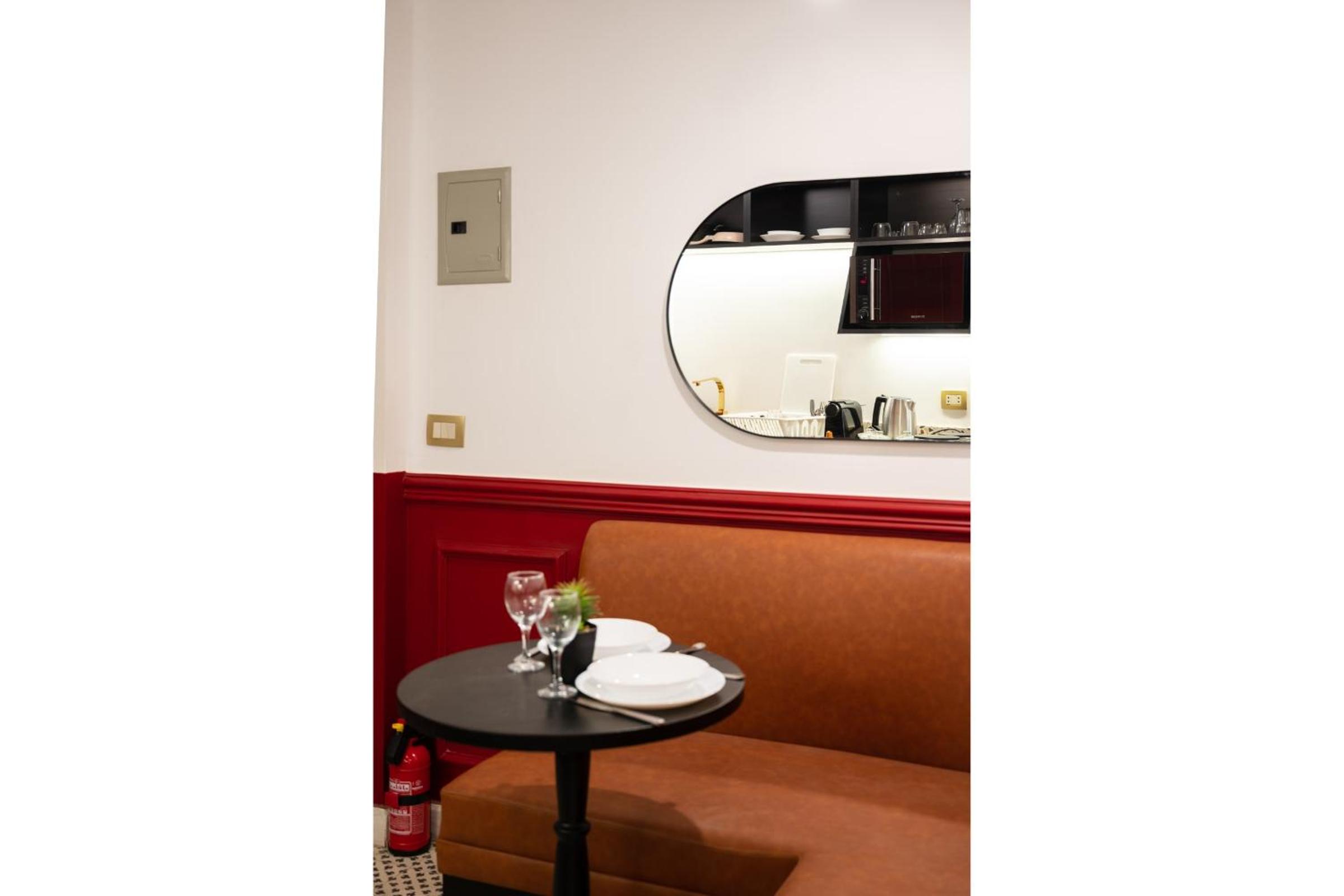 The Red-Hot Retro 2BDR Apt Cairo's Downtown