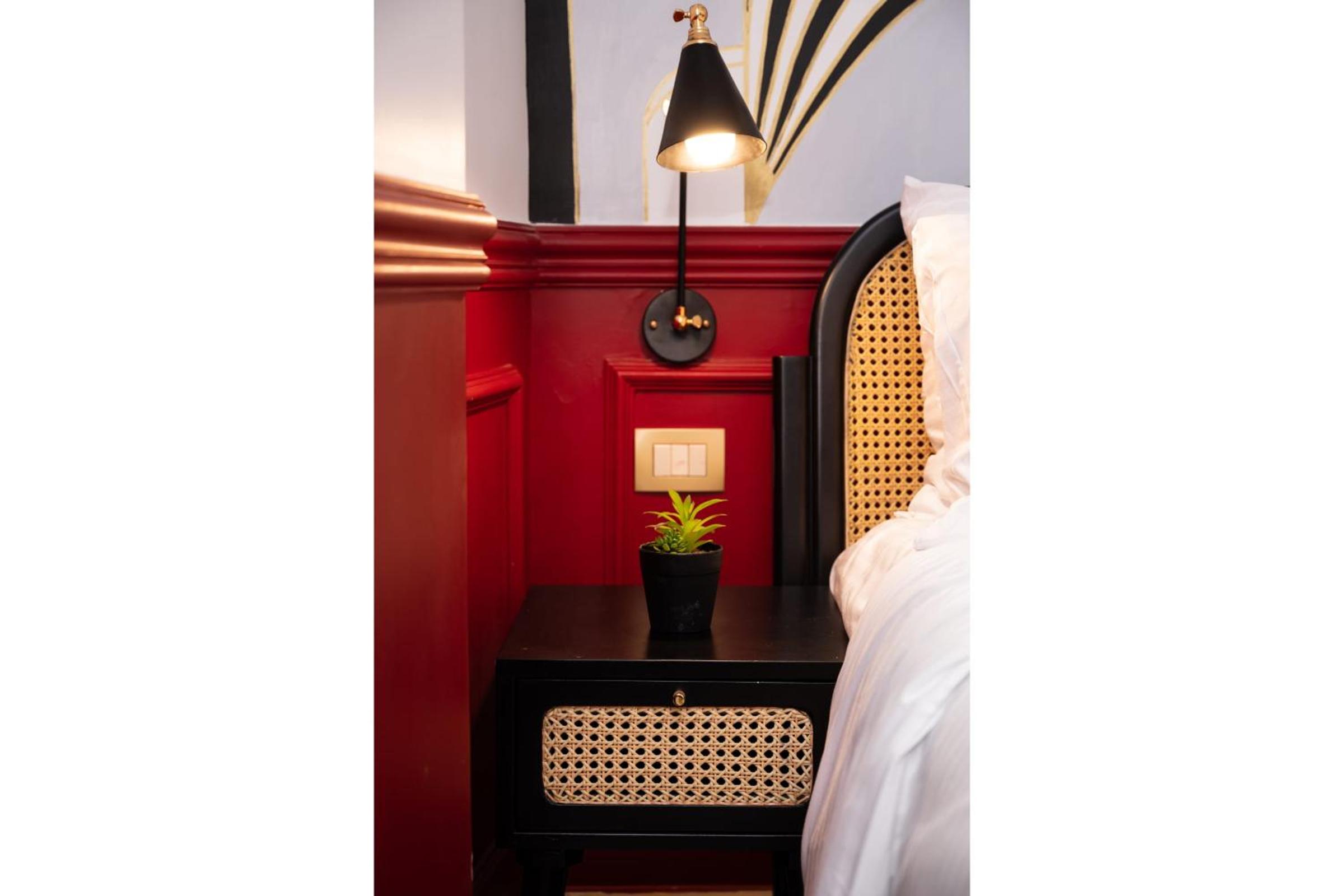 The Red-Hot Retro 2BDR Apt Cairo's Downtown