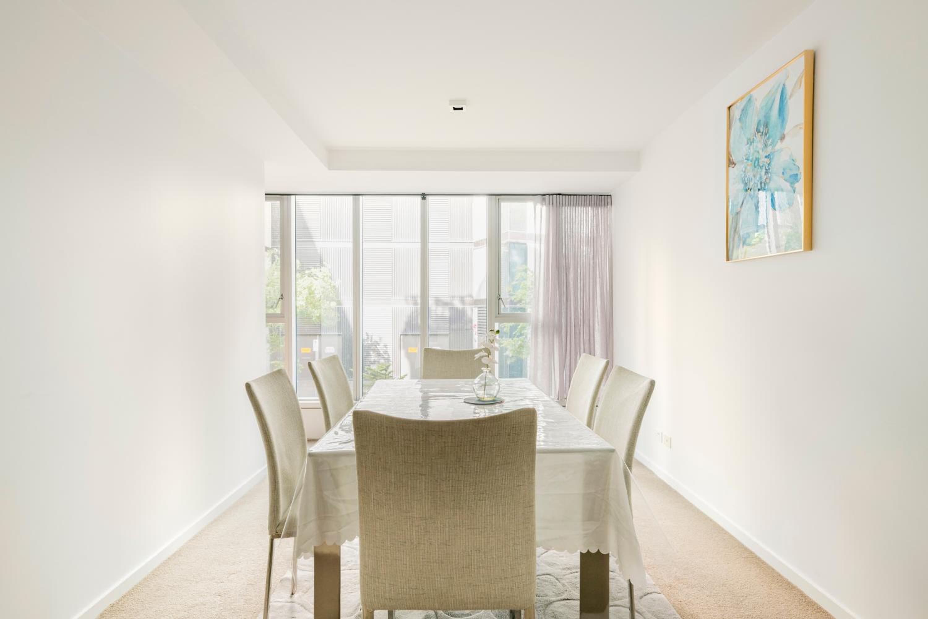 Luxury 3-Storey Loft with free parking on premises