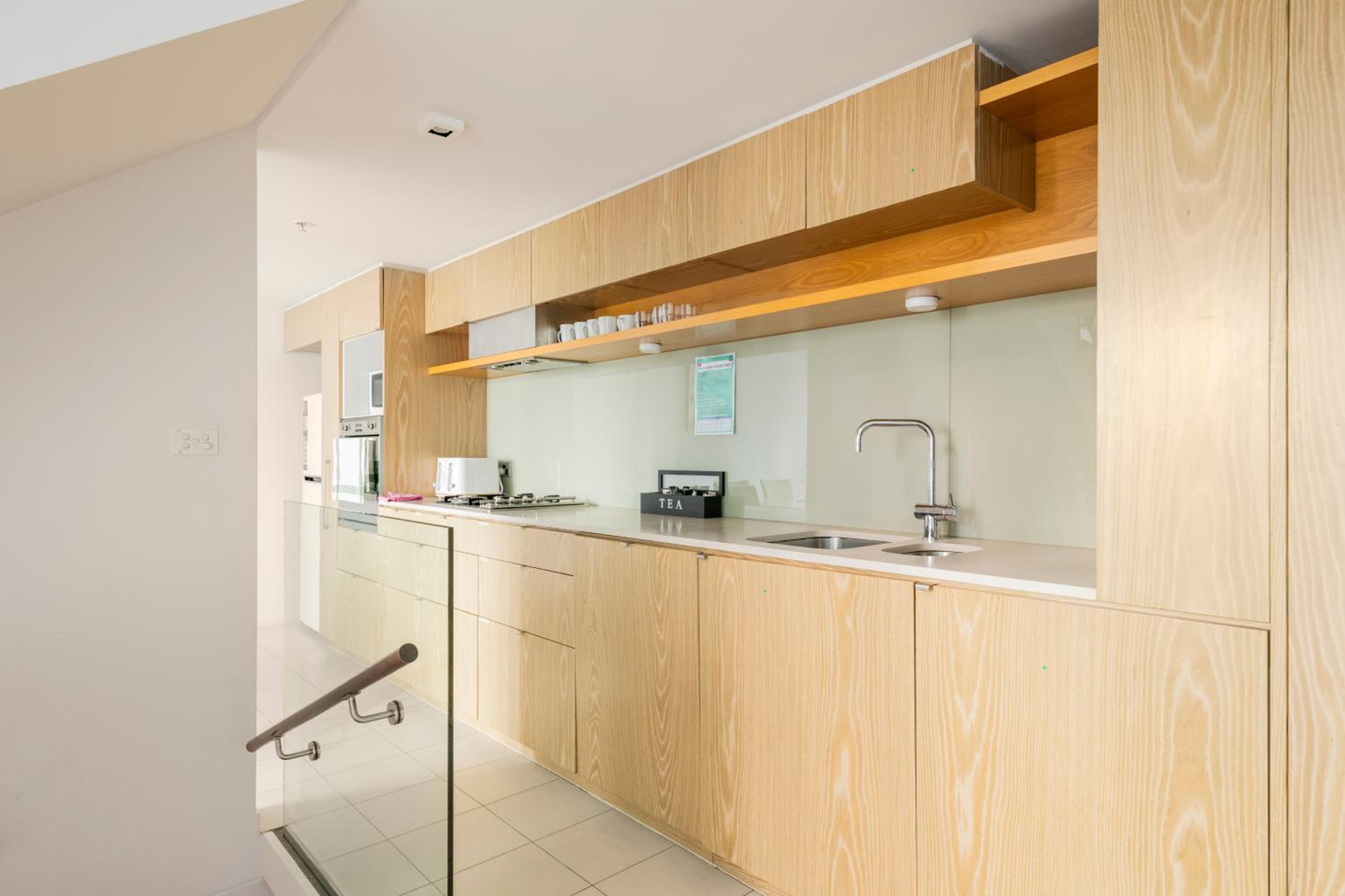 Luxury 3-Storey Loft with free parking on premises