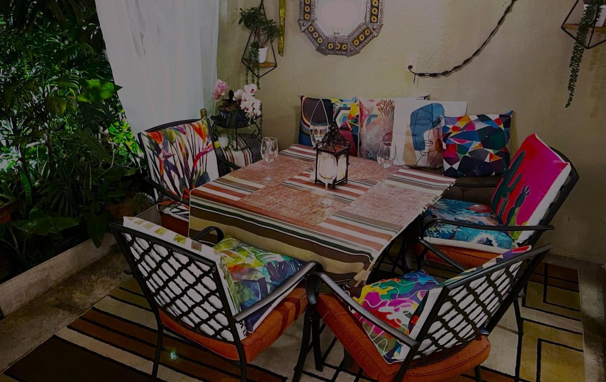 Dickinson Guest House, Guadalajara Expo