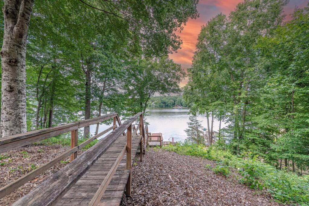 Lake Gaston Duo Side B Kayak, Water mat, Gameroom view 5