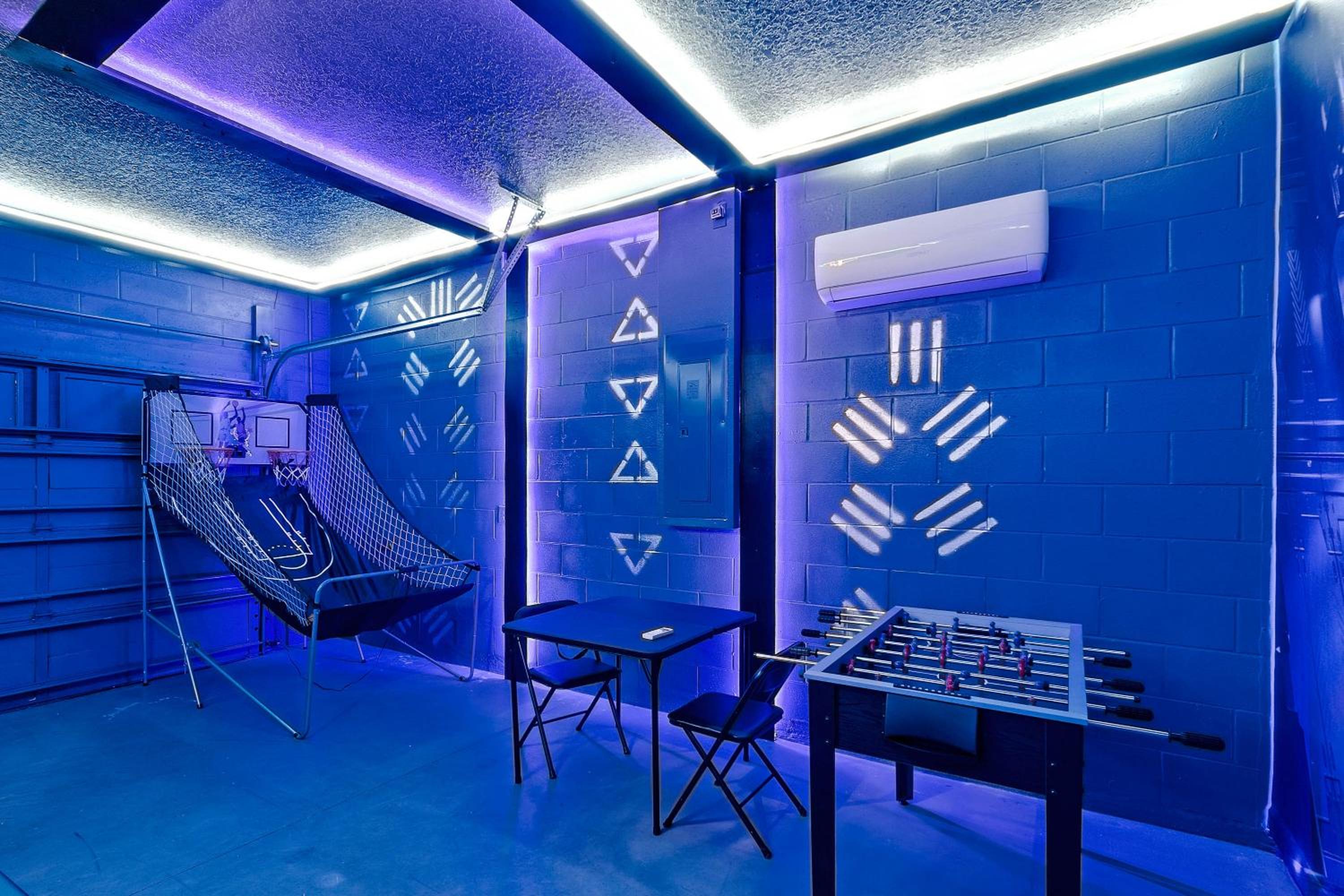 Summer Promo! Star Wars Game Room! Near Disney! Private Pool and Spa! Resort Amenities! Sleeps 16! view 5