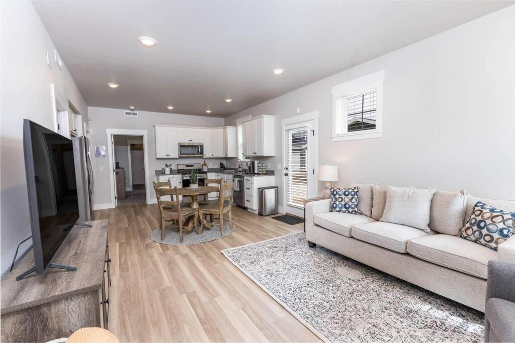 Charming 3-bedroom in vibrant new neighborhood view 2