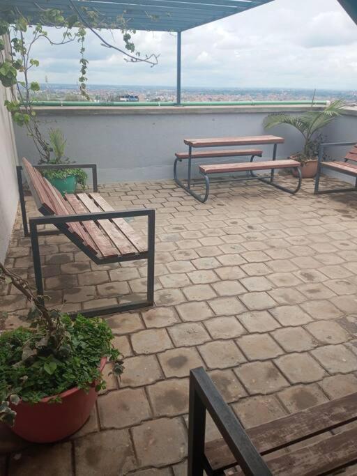 Secure 1 bedroom + lounge & 24hr cafeteria service view 3